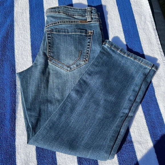 INC Denim Jeans, Skinny leg, regular fit, Crop, Size 2 EUC - Picture 3 of 7